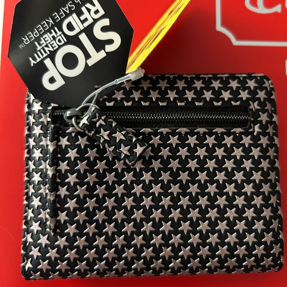DSW mix no 6 star cardholder wallet